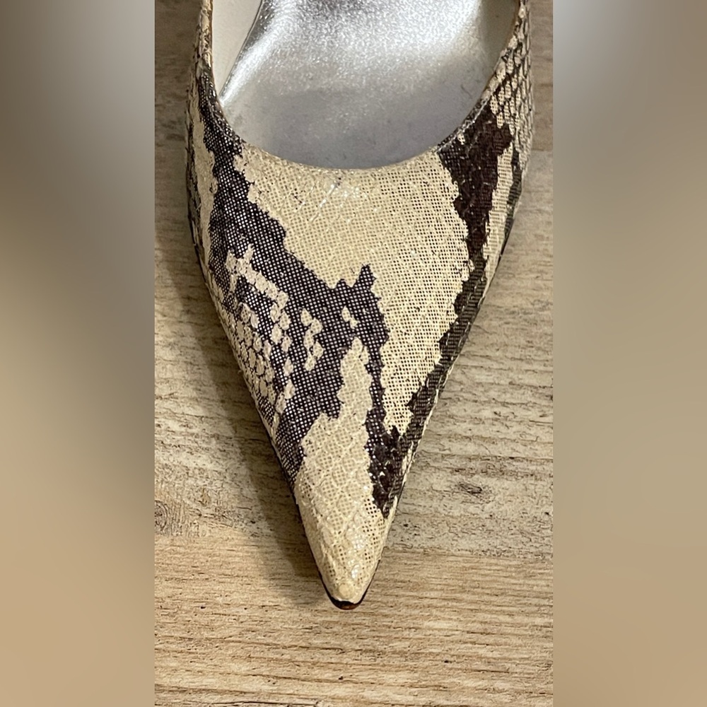 Rare Stuart Weizmann python pumps - Picture 10 of 16